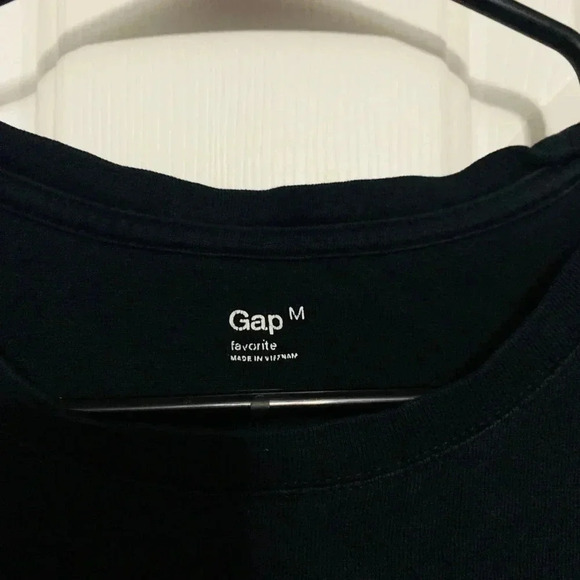 GAP Crewneck - Picture 2 of 3